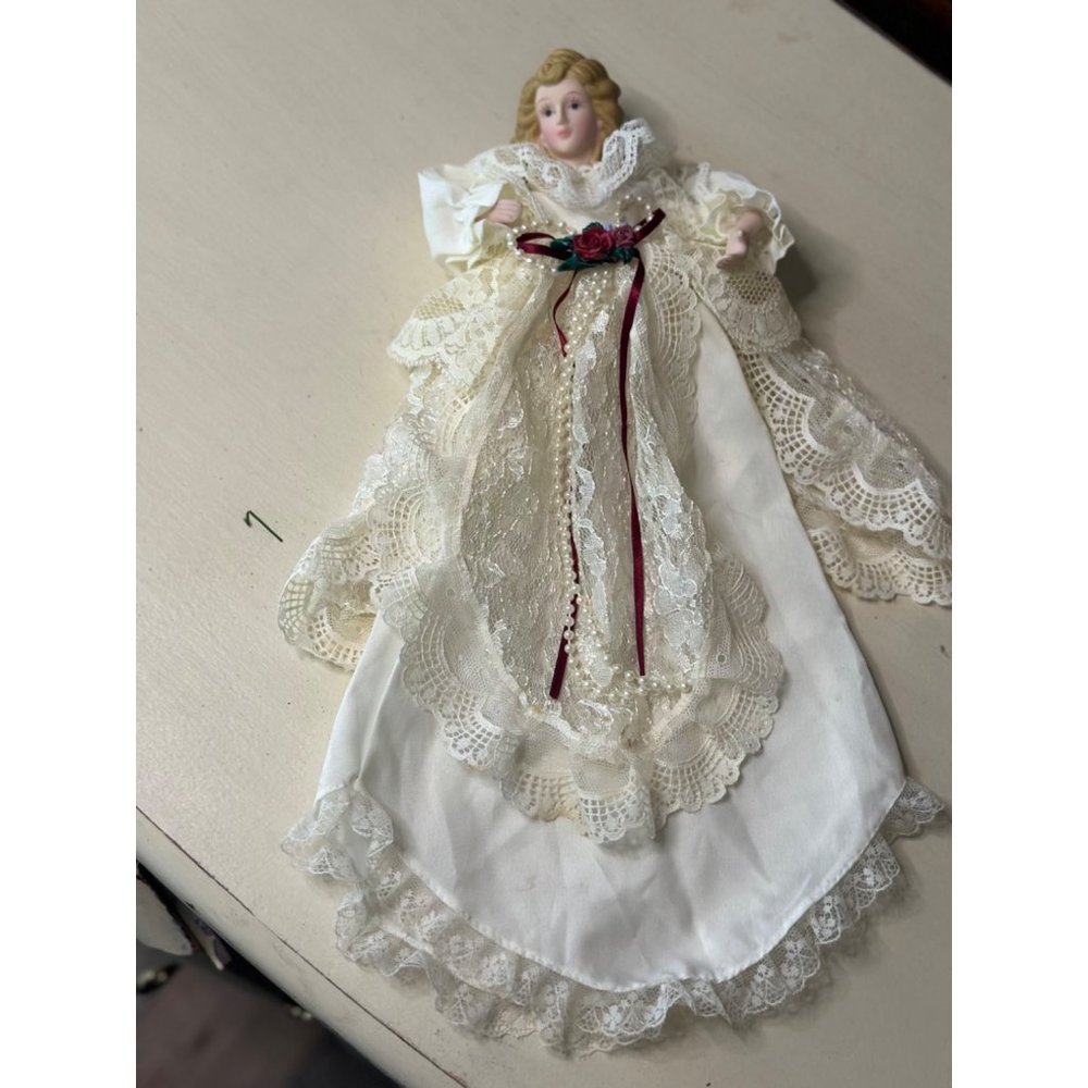 Victorian Vintage Porcelain angel white lace dress - Picture 4 of 8